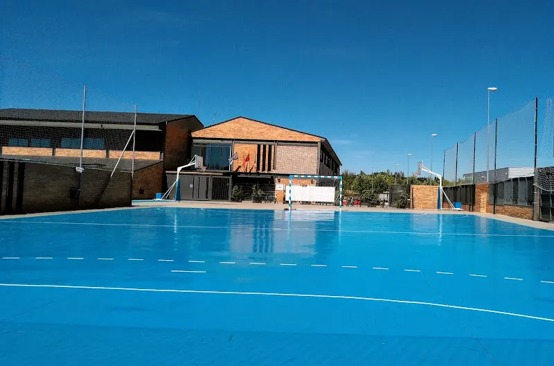 Colegio Caude - Colegio concertado en Majadahonda - foto 2