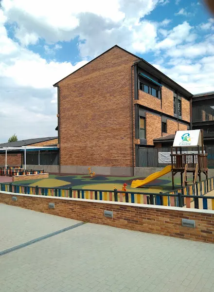 Colegio Caude - Colegio concertado en Majadahonda - foto 3
