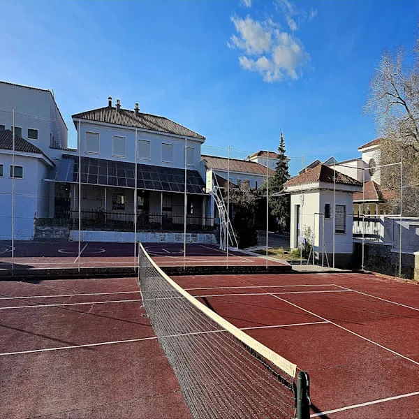 Colegio Virgen De Lourdes. - Colegio concertado en Majadahonda - foto 2