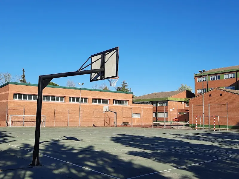 IES Leonardo da Vinci - Centro educativo en Majadahonda - foto 2