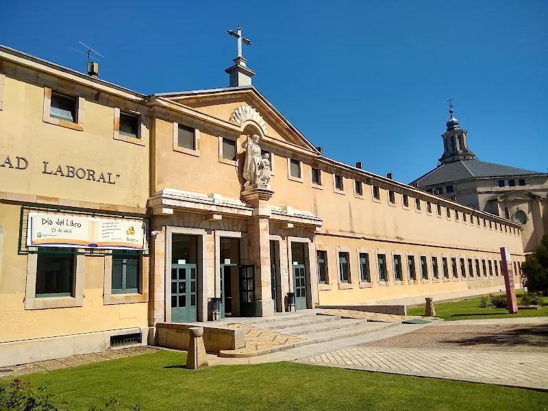 IES "Universidad Laboral" de Zamora - Instituto de secundaria en Zamora - foto 2