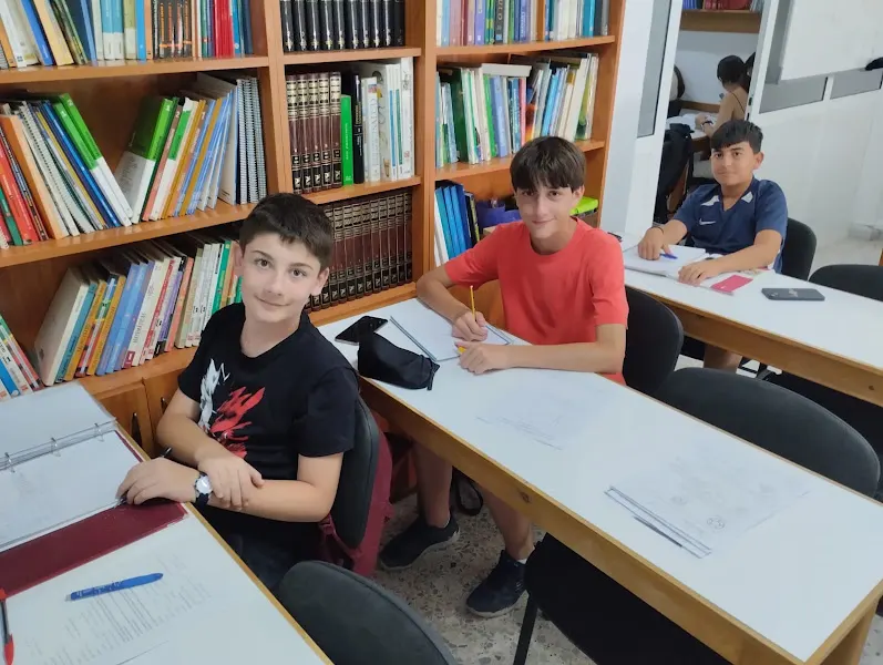 Academia Félix - La Linea de la Concepcion