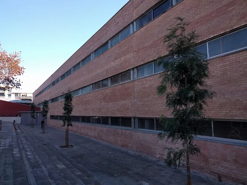 Instituto Miramar - Instituto de secundaria en Viladecans - foto 2
