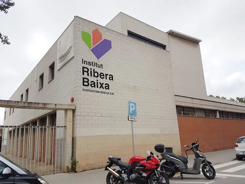 Institut Ribera Baixa - Centro de educación secundaria en Prat de Llobregat (El) - foto 2