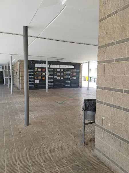 Institut Les Salines - El Prat de Llobregat