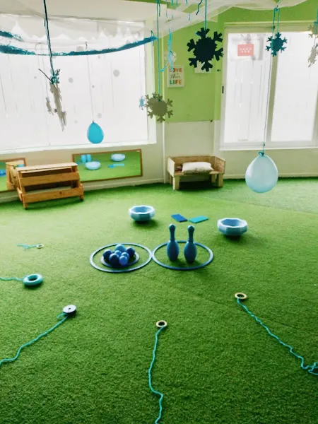 Escuela Infantil Pequeños Exploradores