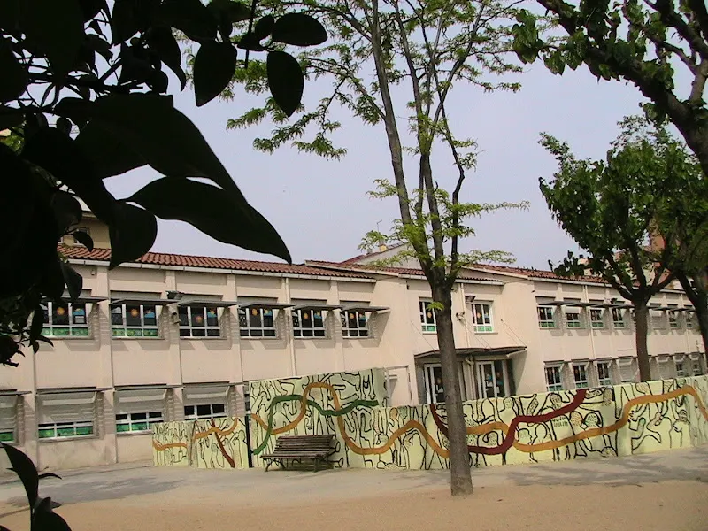 Escuela Joan Solans - Escuela de primaria en Granollers - foto 3