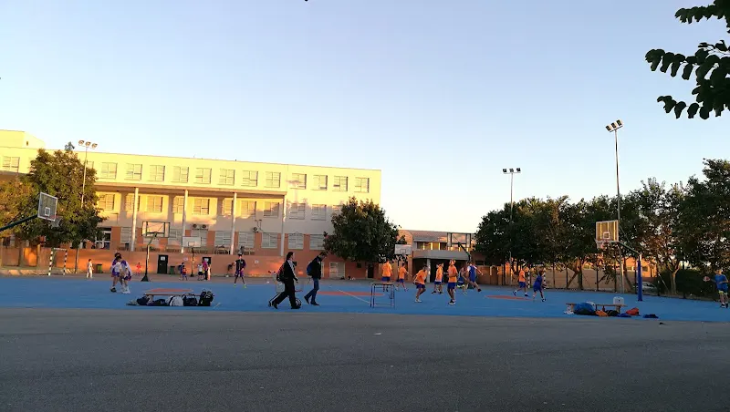 IES Francisco Giner de los Ríos - Instituto de secundaria en Motril - foto 2