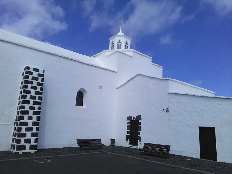 Nuestra señora de los volcanes - Educación mixta en Arrecife - foto 2