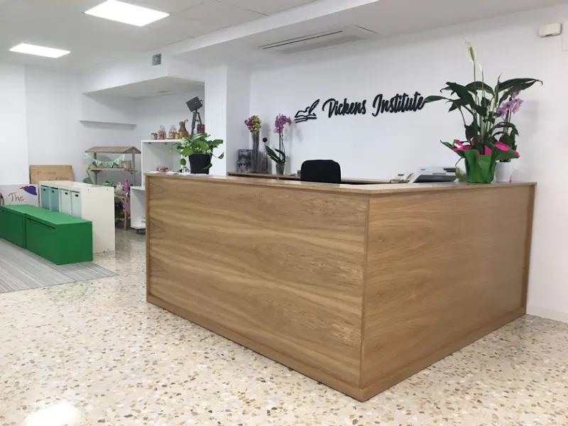 Instituto Dickens (María Pilar Reyes Ortiz) - Mérida