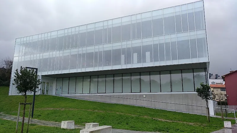 Centro Público de Educación de Personas Adultas Caligrama - Escuela de educación para adultos en Torrelavega - foto 2