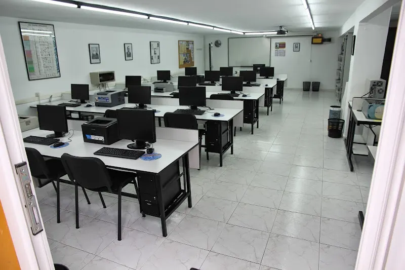 Centro de Formación Jesús González - Torrelavega