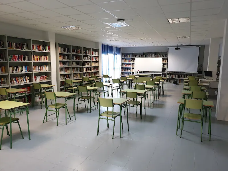Instituto de Educación Secundaria San José - Centro de educación secundaria en Cuenca - foto 2
