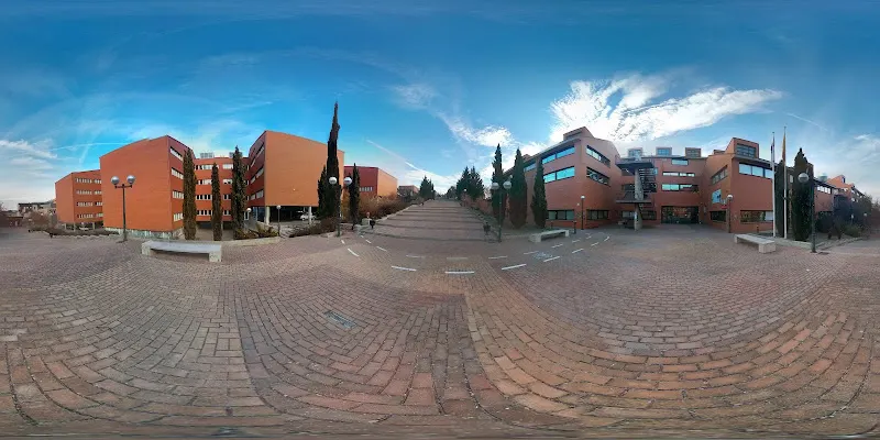 Universidad de Castilla-La Mancha - Cuenca