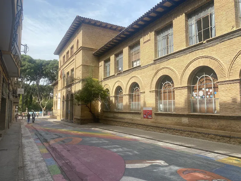 Facultad de Ciencias Humanas y de la Educación (FCHE) - Universidad en Huesca - foto 2