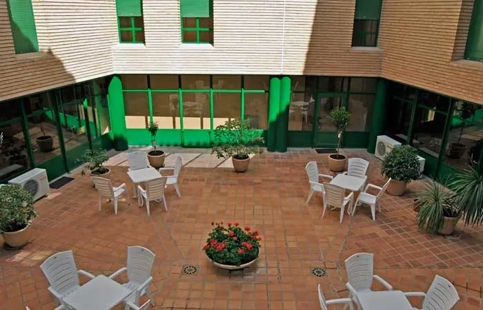 Residencia Universitaria Misioneras Huesca - Residencia de estudiantes en Huesca - foto 2