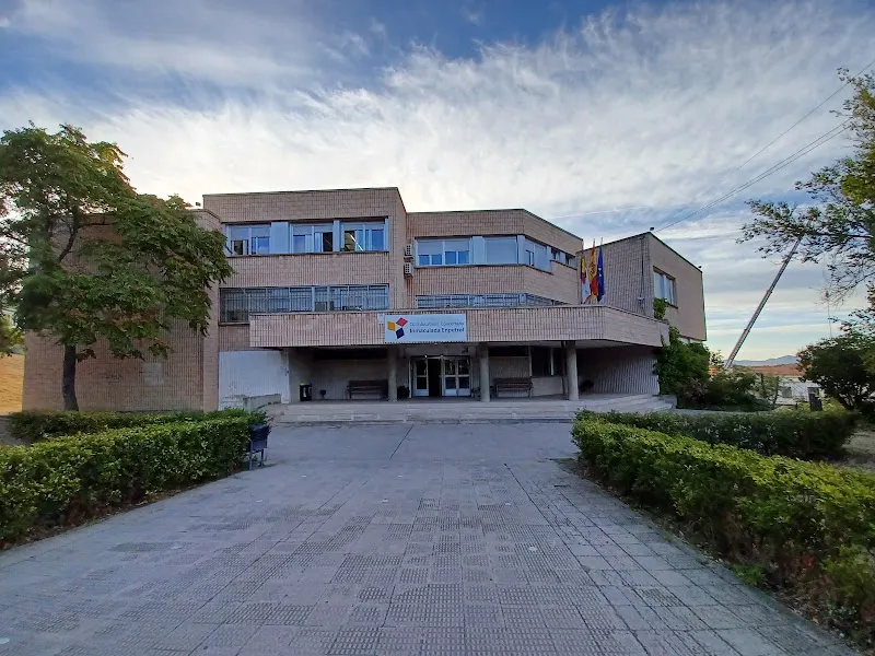 CC.EE. Inmaculada Enpetrol - Escuela primaria y secundaria en Puertollano - foto 2