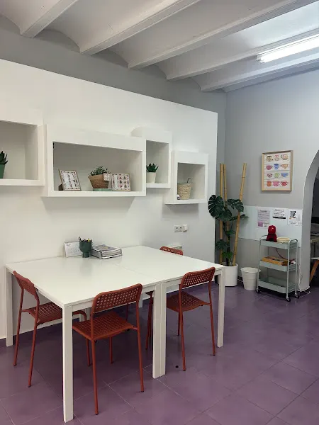 RAVAL DE LES LLENGÜES - Academia de inglés en Vila-real - foto 2