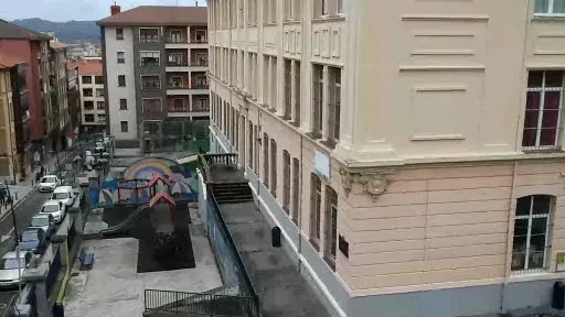 Colegio Público Maestro Zubeldia - Colegio público en Portugalete - foto 2