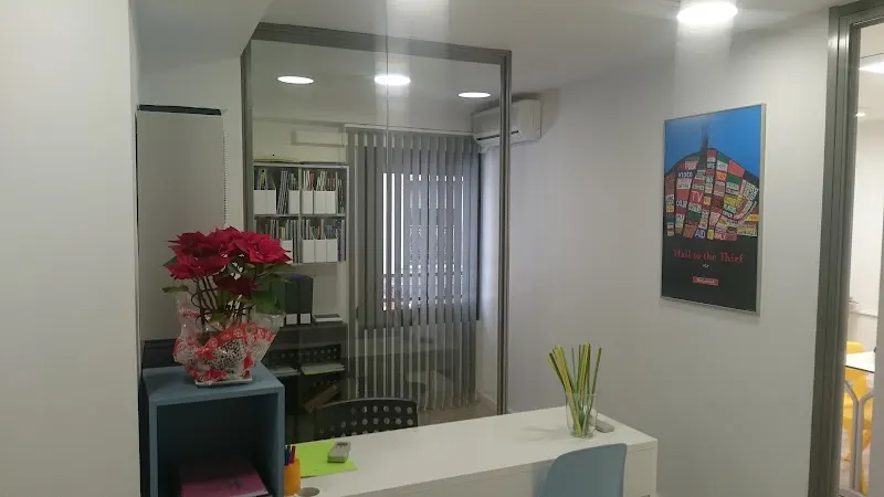 Karl Cain Academia de Idiomas - Alzira