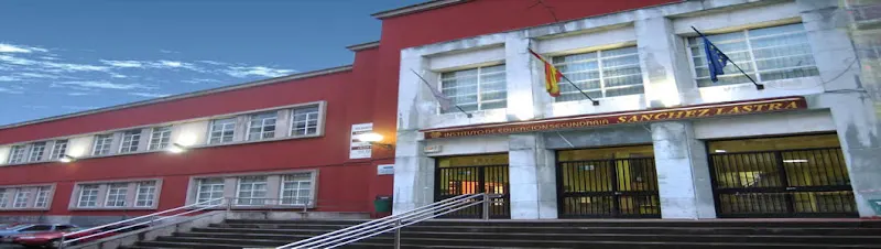 Instituto de Educación Secundaria Sánchez Lastra - Centro de educación secundaria en Mieres - foto 2