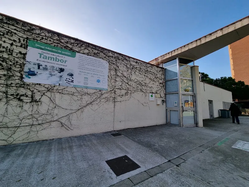 Escuela Infantil Municipal Tambor - Jardín de infancia en Hospitalet de Llobregat (L) - foto 2
