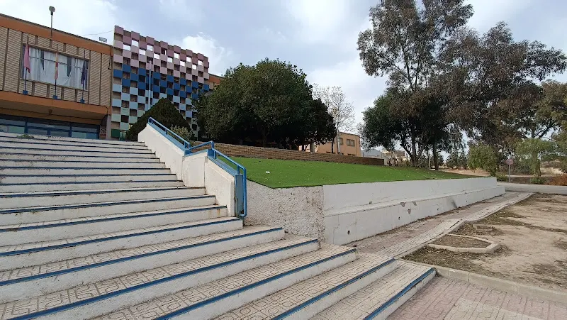 INSTITUTO EDUCACION SECUNDARIA SANJE (ZONA DE APARCAMIENTO)