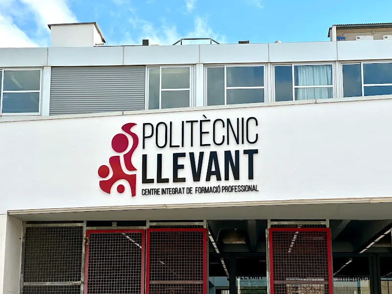 CIFP Politècnic Llevant - Escuela secundaria de formación profesional en Manacor - foto 2