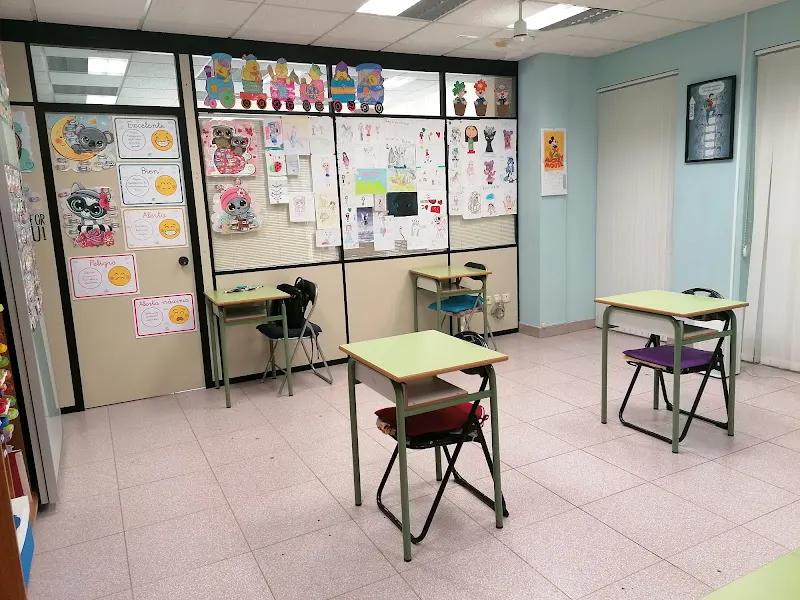 Academia Yadira - Centro de refuerzo escolar en Miranda de Ebro - foto 2