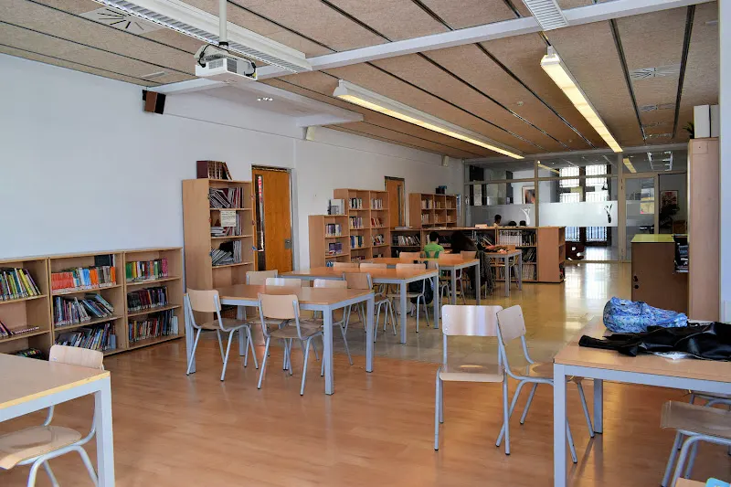 Escuela Pia - Escuela católica en Igualada - foto 2