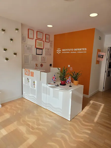 Instituto Infantes - Centro educativo en Rincón de la Victoria - foto 2