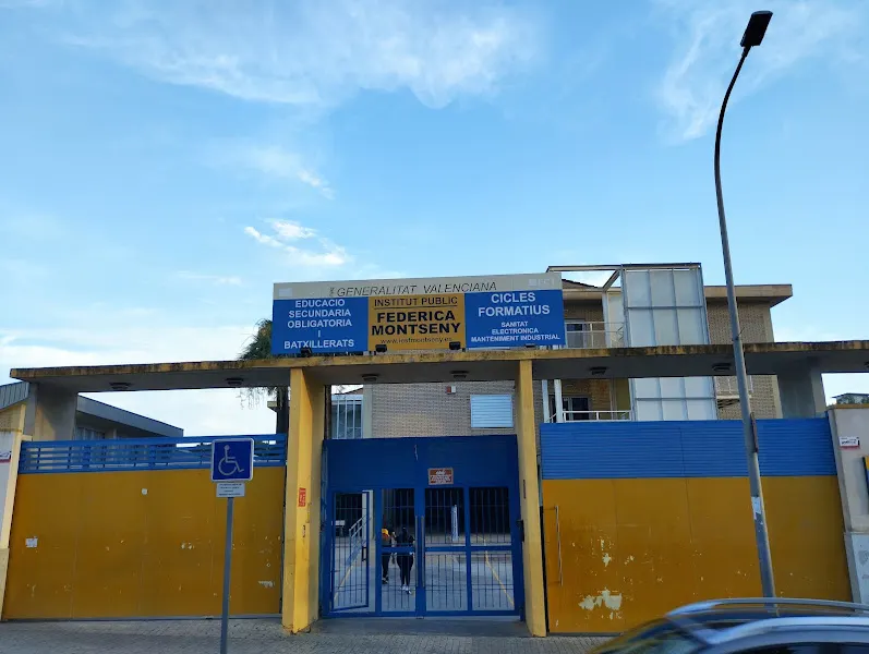 Instituto Educación Secundaria Vicent Andrés Estellés - Instituto de secundaria en Burjassot - foto 2