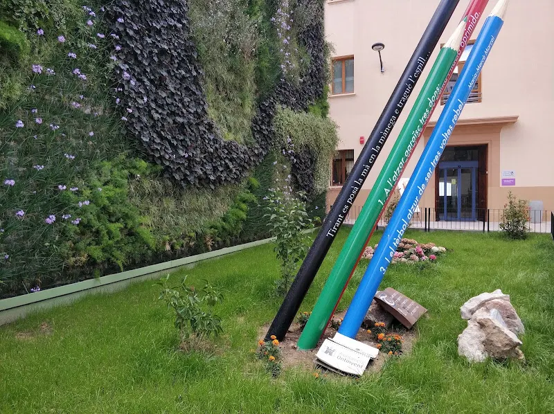 Centre Públic d'Educació de Persones Adultes Sant Carles