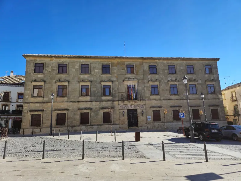 Instituto de Educación Secundaria Francisco de los Cobos - Instituto de secundaria en Úbeda - foto 2