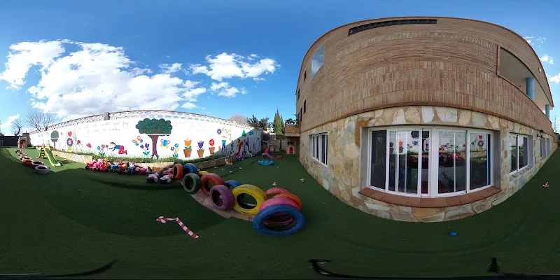 CENTRE DE EDUCACIÓ INFANTIL LOS ÁNGELES - Guardería en Burriana - foto 2