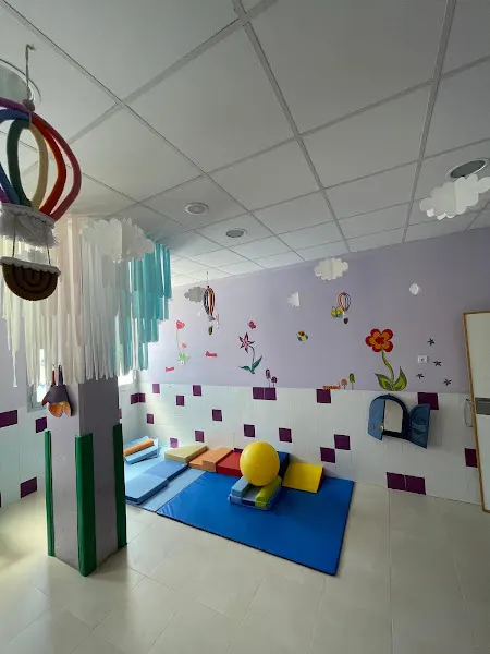 El TRENET - Centro de Educación Infantil 1er ciclo en Villajoyosa - Guardería en Villajoyosa - foto 2