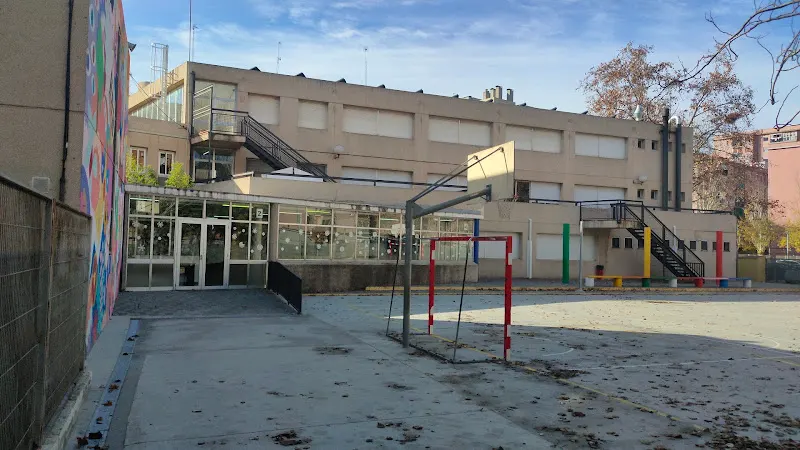 Escuela Cascavell - Colegio público en Sant Adrià de Besòs - foto 2