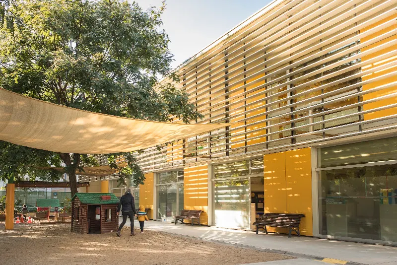IE La Mina (Escola)