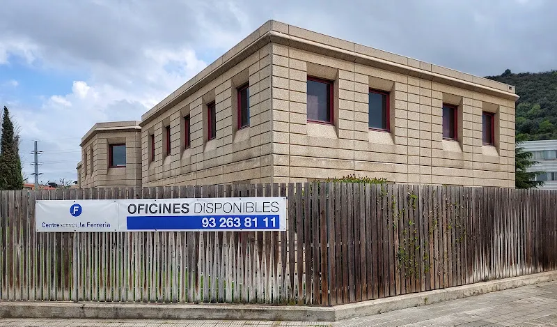 Carrer ferreria - Instituto de secundaria en Hospitalet de Llobregat (L) - foto 2