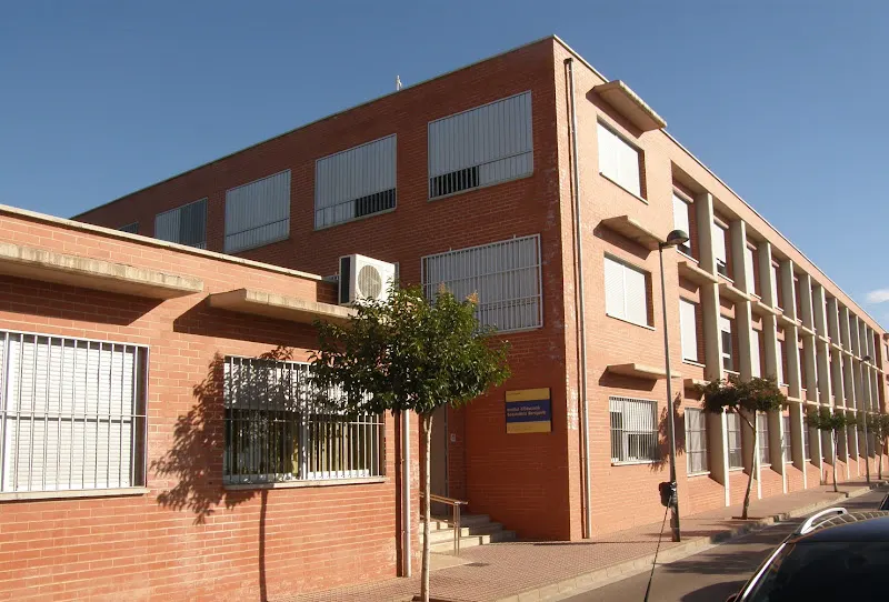 IES BENIGASLÓ - Instituto de secundaria en Vall dUixo (la) - foto 2