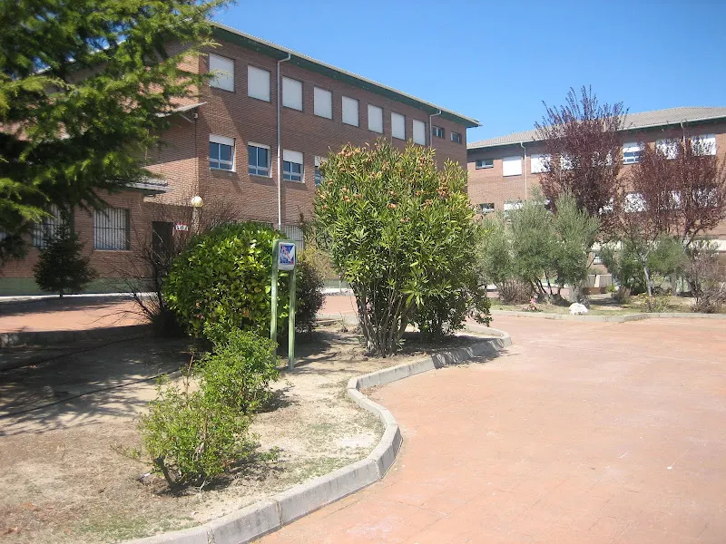 IES Infanta Elena - Instituto de secundaria en Galapagar - foto 2