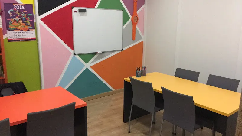 Centre Pedagògic i de Reforç Escolar la Maquineta