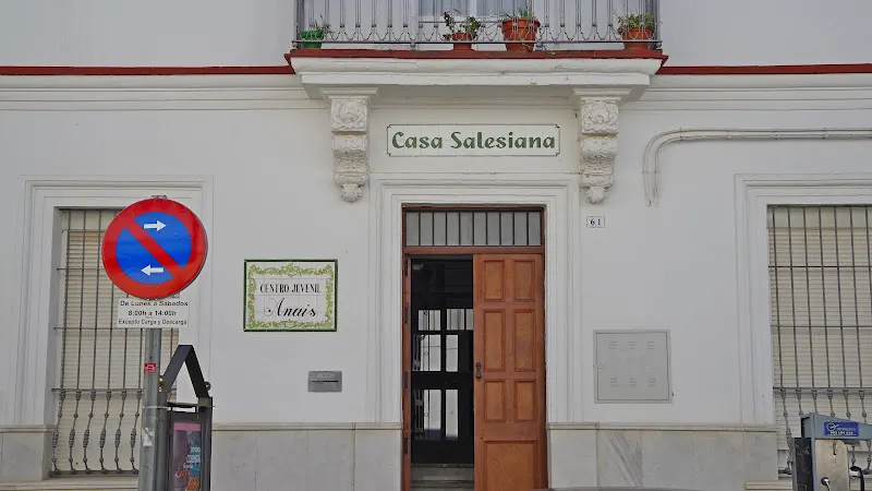 Religiosas Salesianas Hijas de María Auxiliadora - Instituto de secundaria en Arcos de la Frontera - foto 3