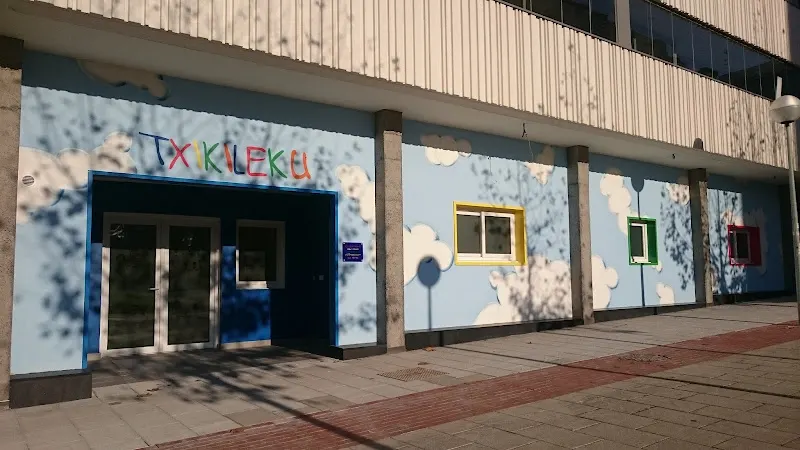 Mendibile Ikastetxea - Instituto de secundaria en Leioa - foto 2