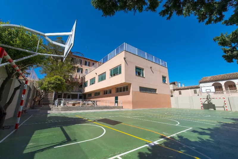 Colegio Santo Tomás de Aquino - Inca