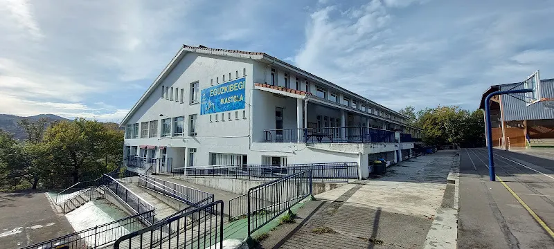 Eguzkibegi Ikastola