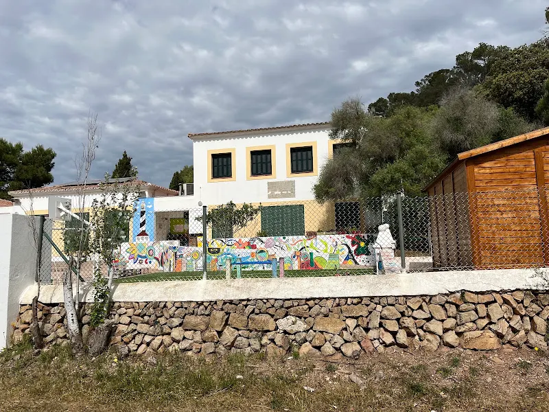 CEIP Maria Lluïsa Serra - Escuela de primaria en Mao - foto 2