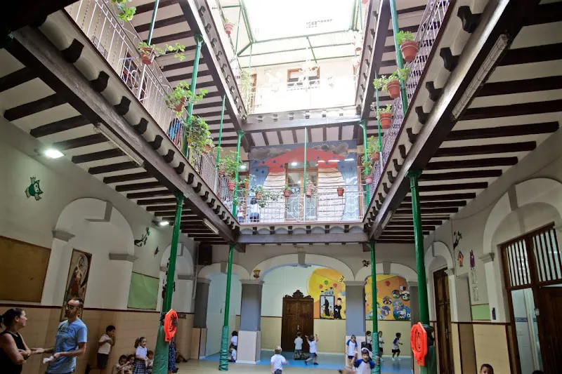 Centre d'Educació Infantil "La Miraculosa" - Guardería en Sueca - foto 3