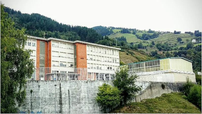 Amaña eskola