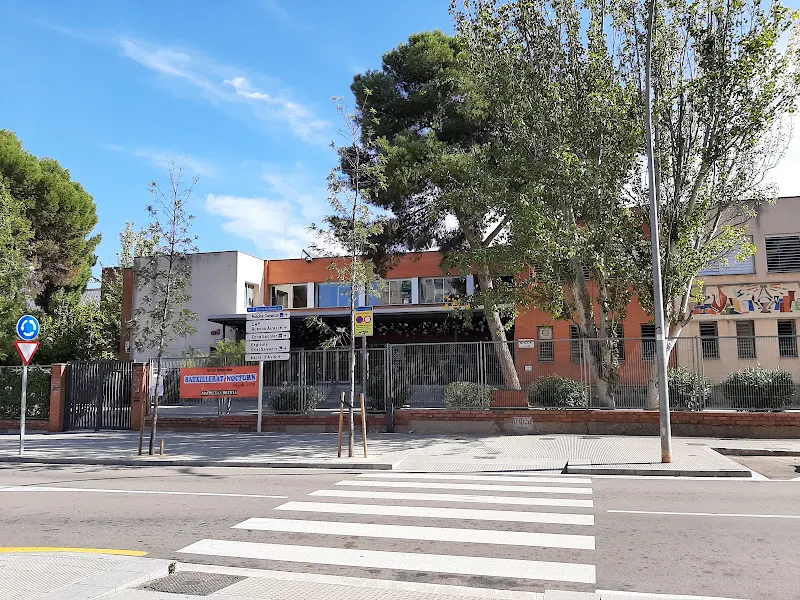Instituto Pompeu Fabra - Centro de educación secundaria en Martorell - foto 2